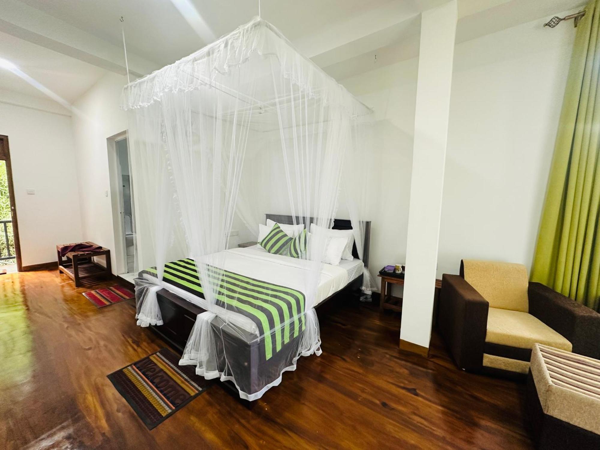 River Splendour Home Stay เอลลา ภายนอก รูปภาพ