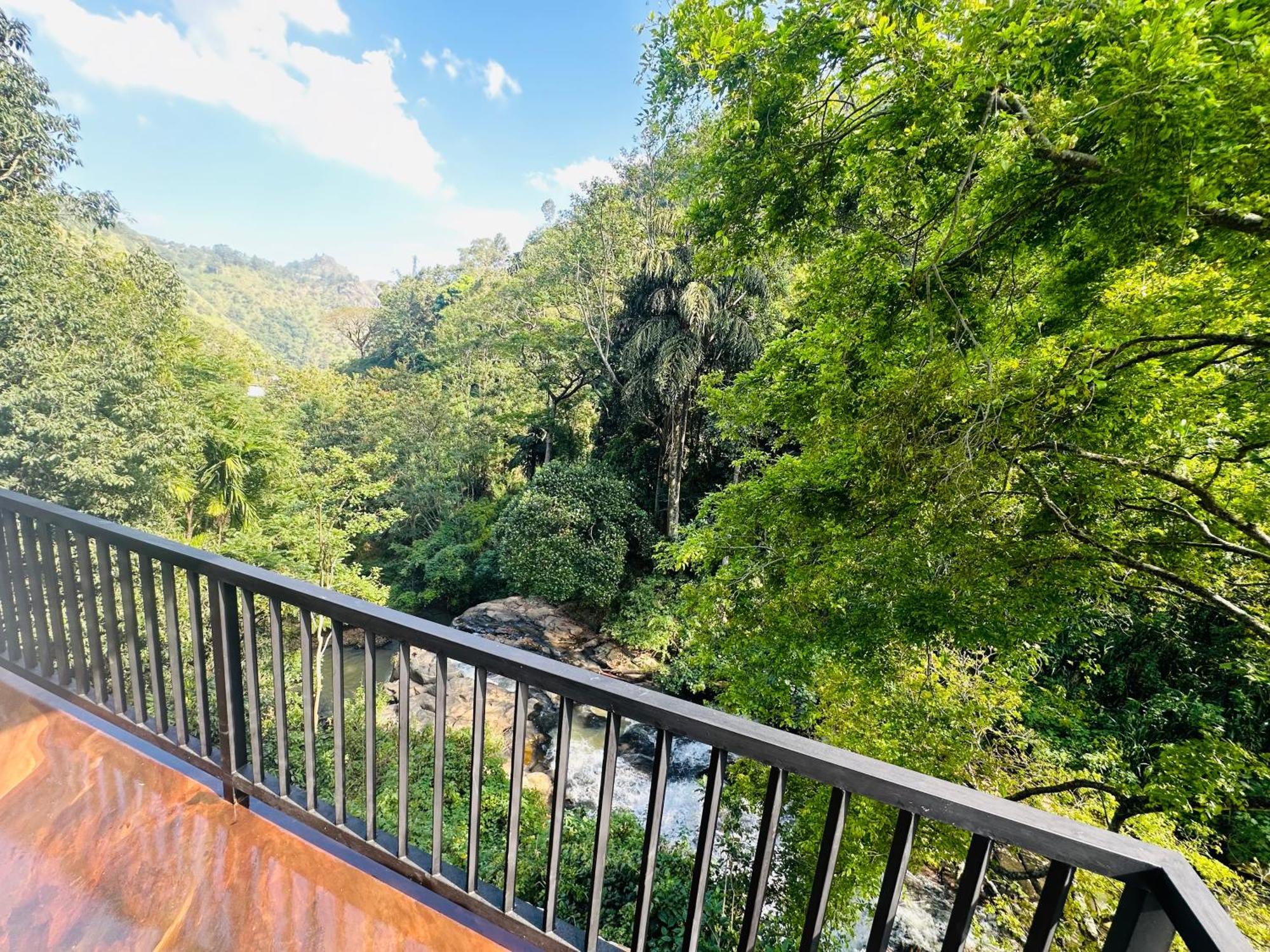 River Splendour Home Stay เอลลา ภายนอก รูปภาพ