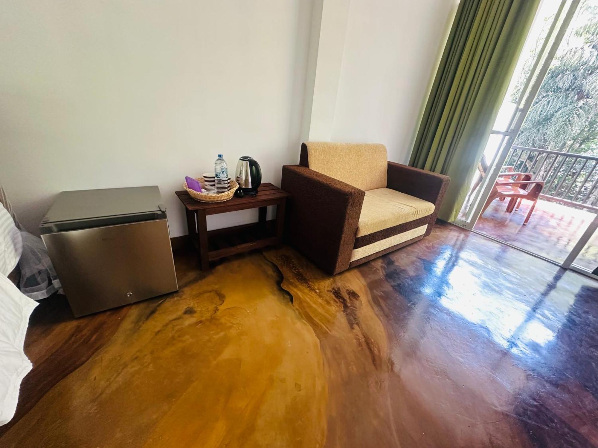 River Splendour Home Stay เอลลา ภายนอก รูปภาพ