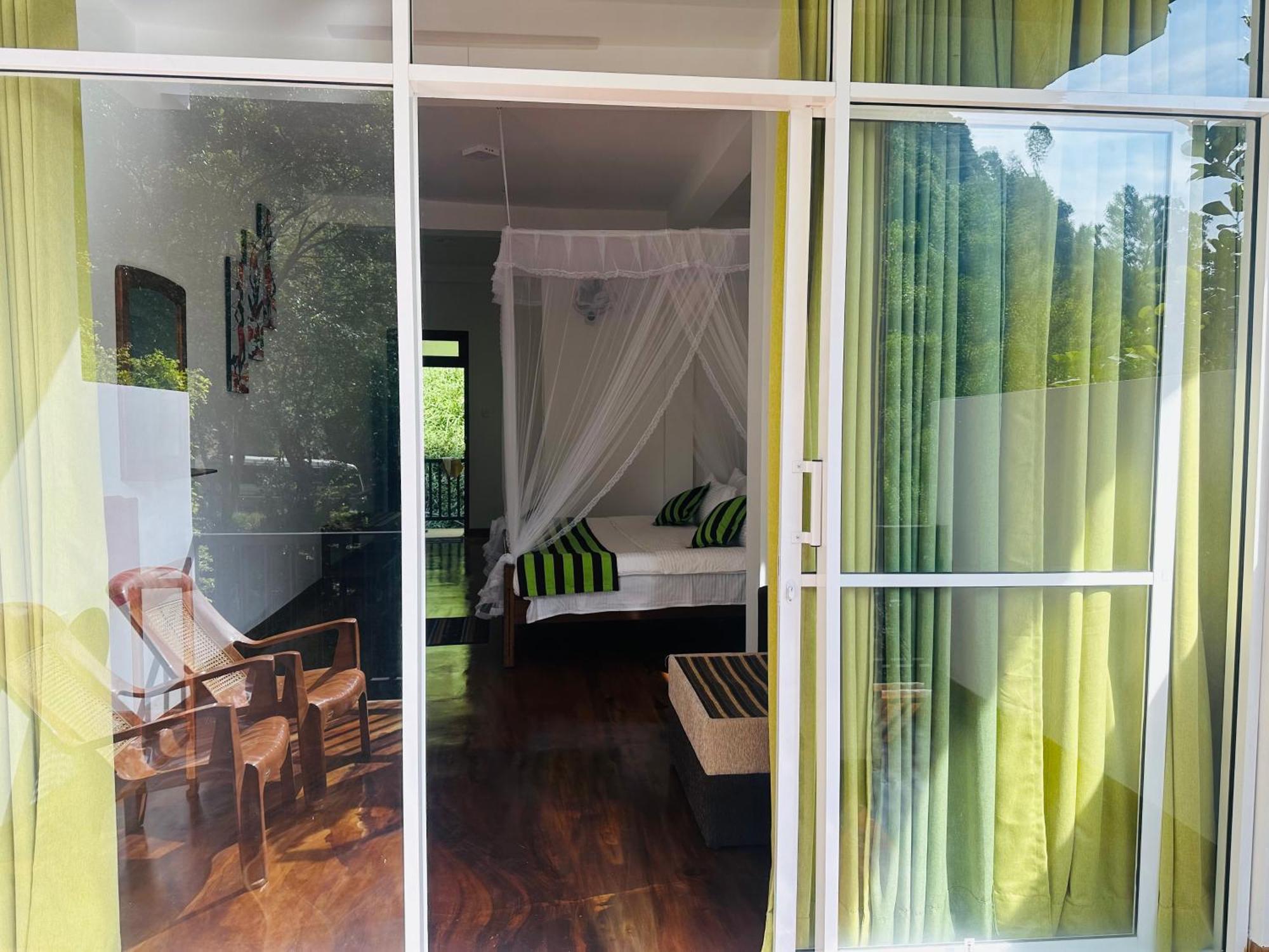 River Splendour Home Stay เอลลา ภายนอก รูปภาพ