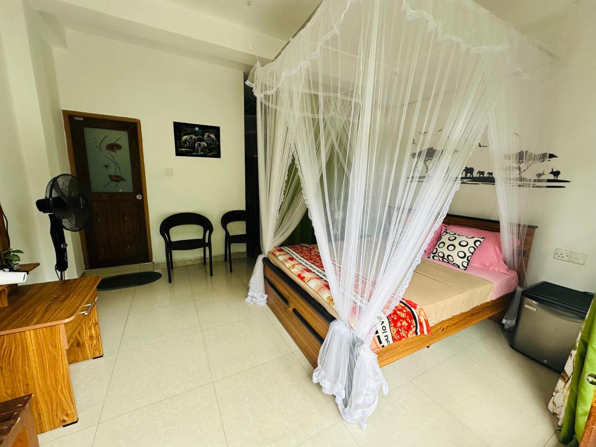 River Splendour Home Stay เอลลา ภายนอก รูปภาพ
