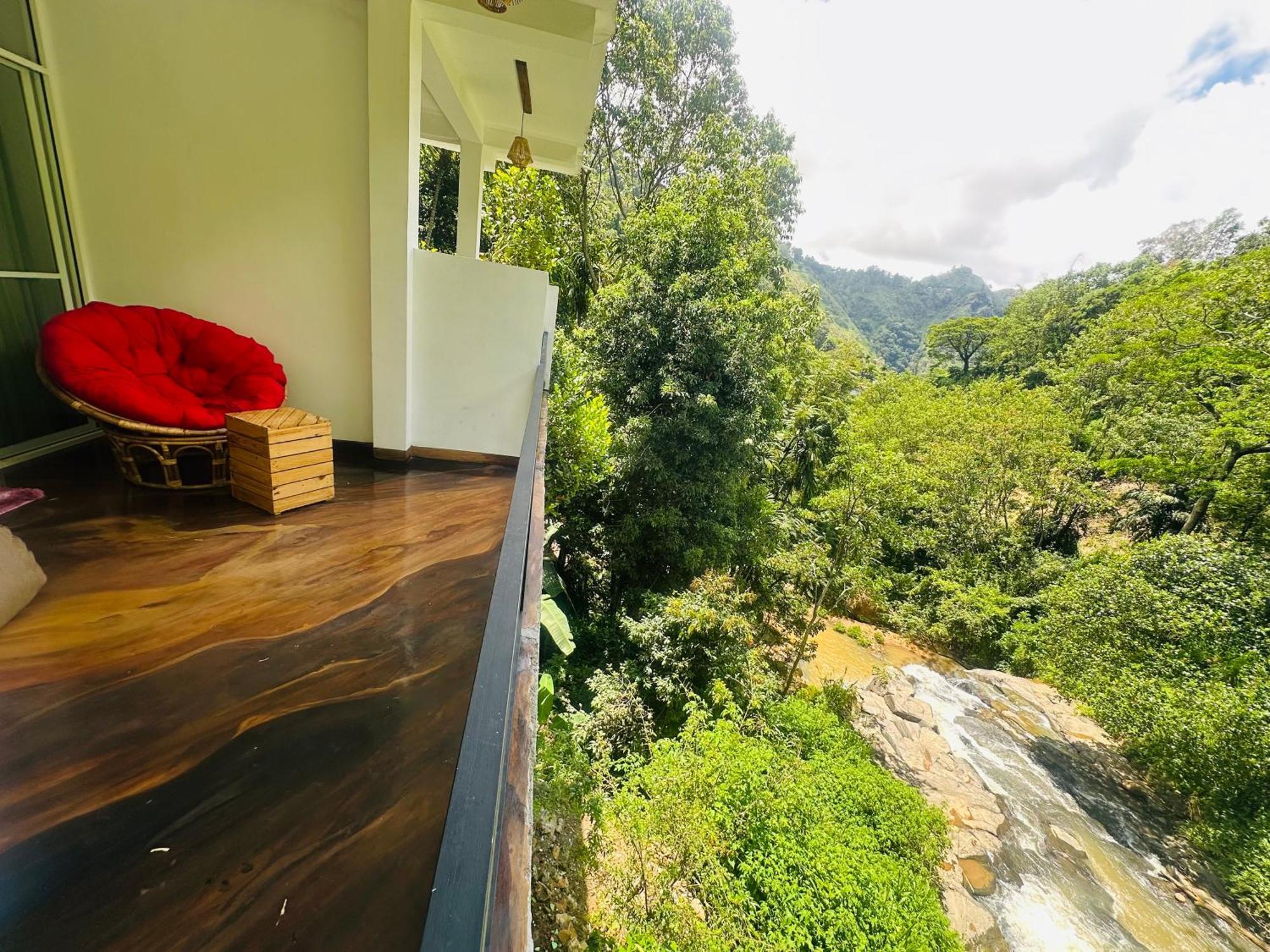 River Splendour Home Stay เอลลา ภายนอก รูปภาพ