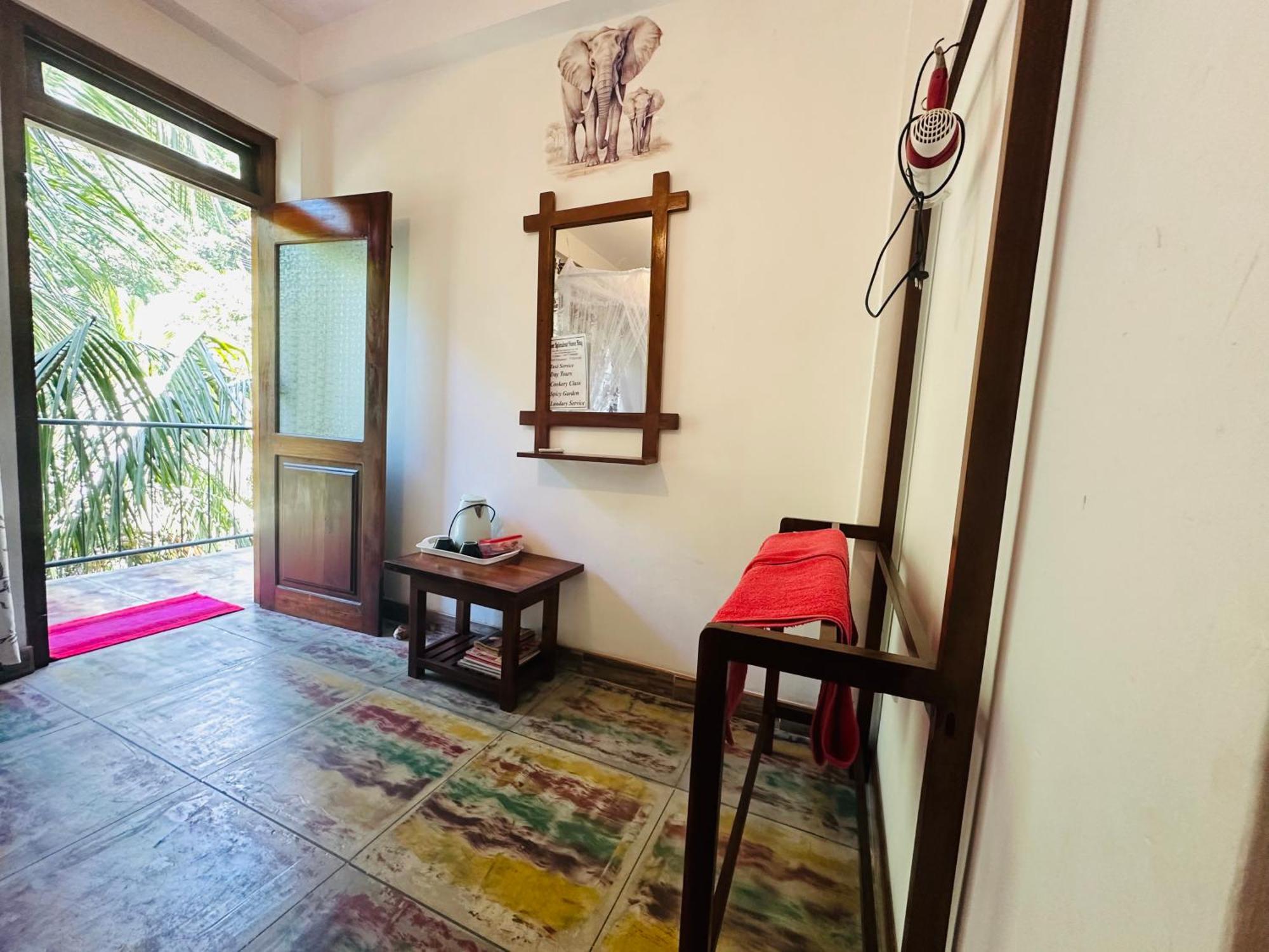 River Splendour Home Stay เอลลา ภายนอก รูปภาพ