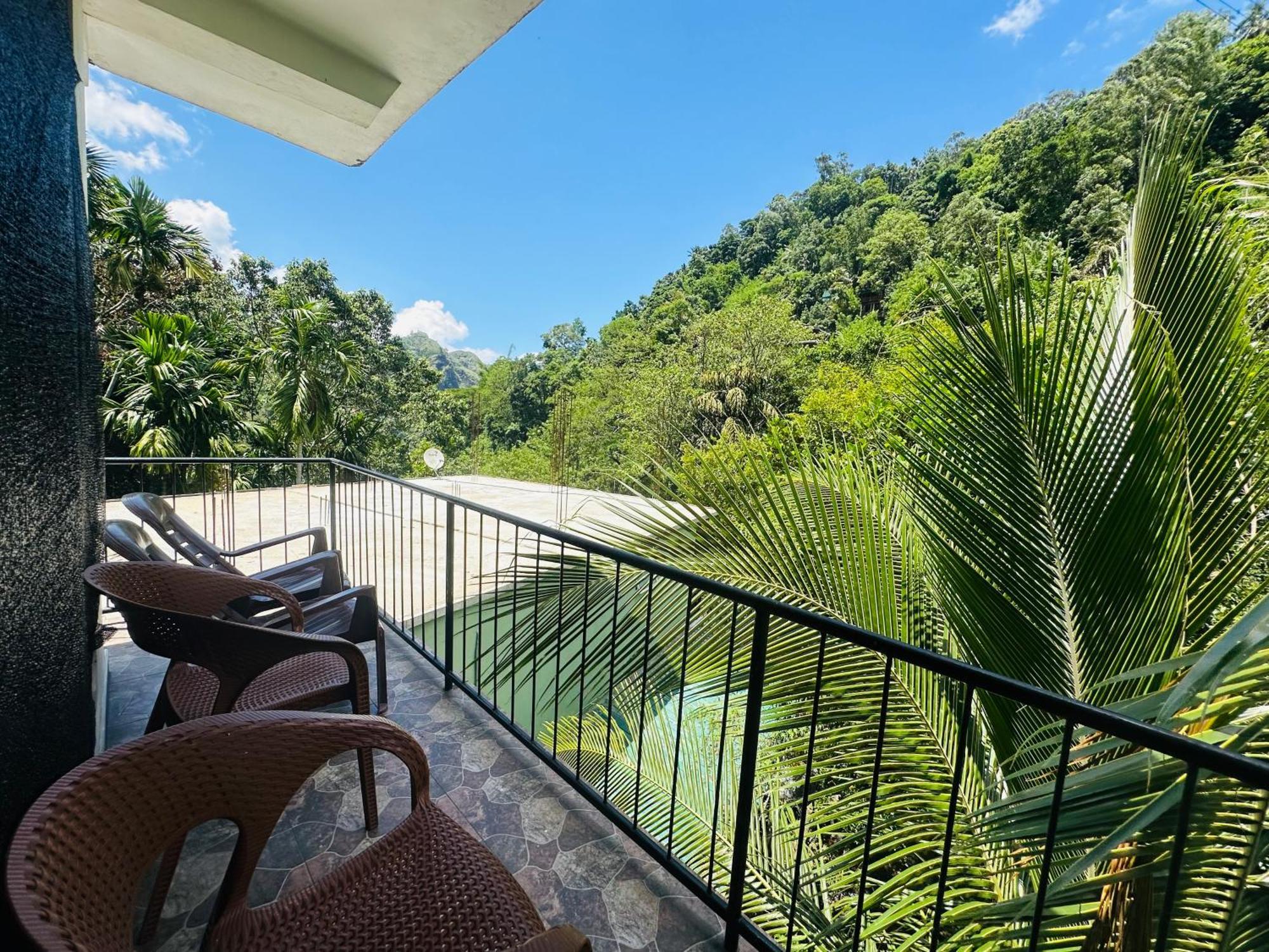 River Splendour Home Stay เอลลา ภายนอก รูปภาพ
