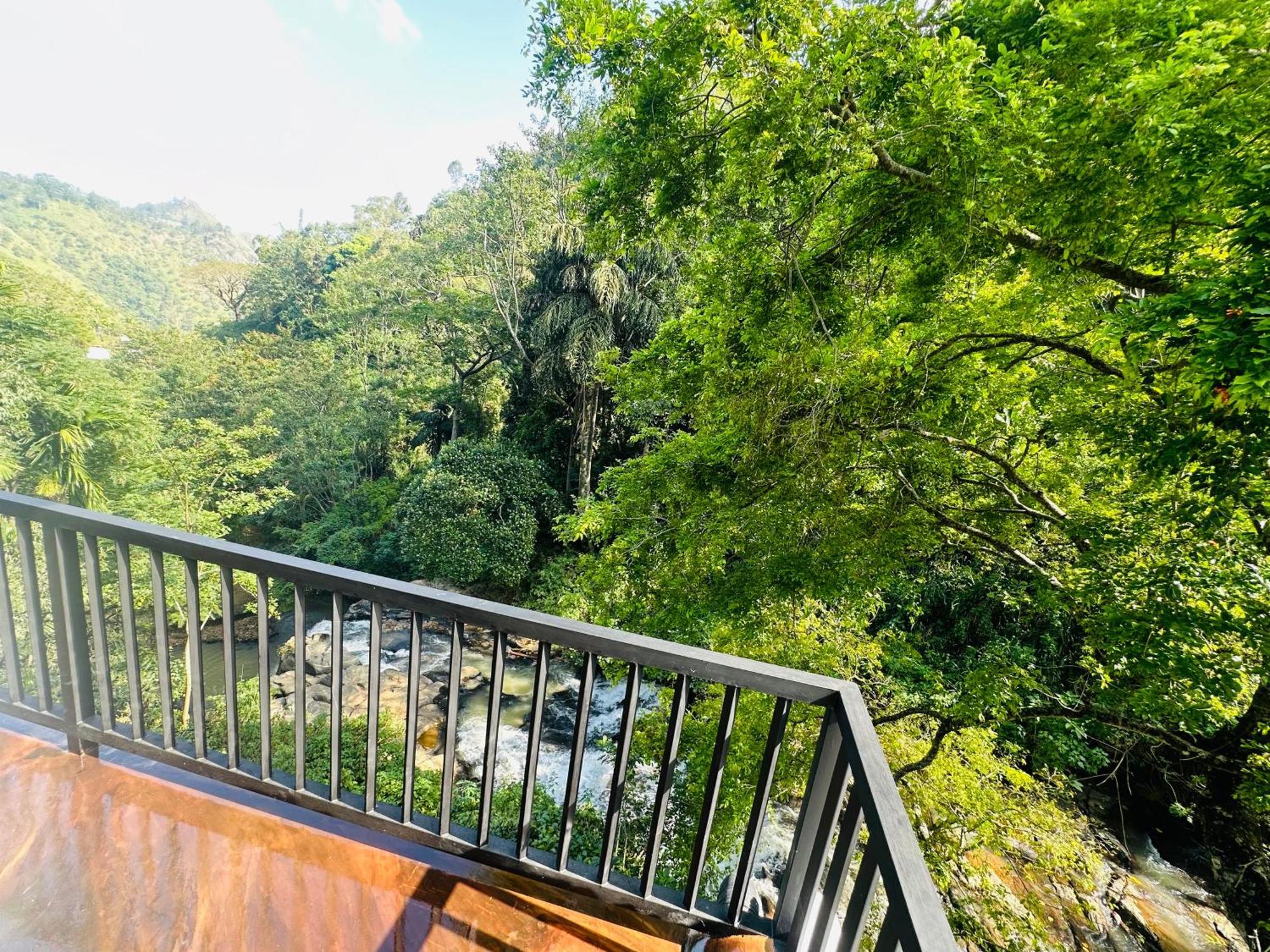 River Splendour Home Stay เอลลา ภายนอก รูปภาพ