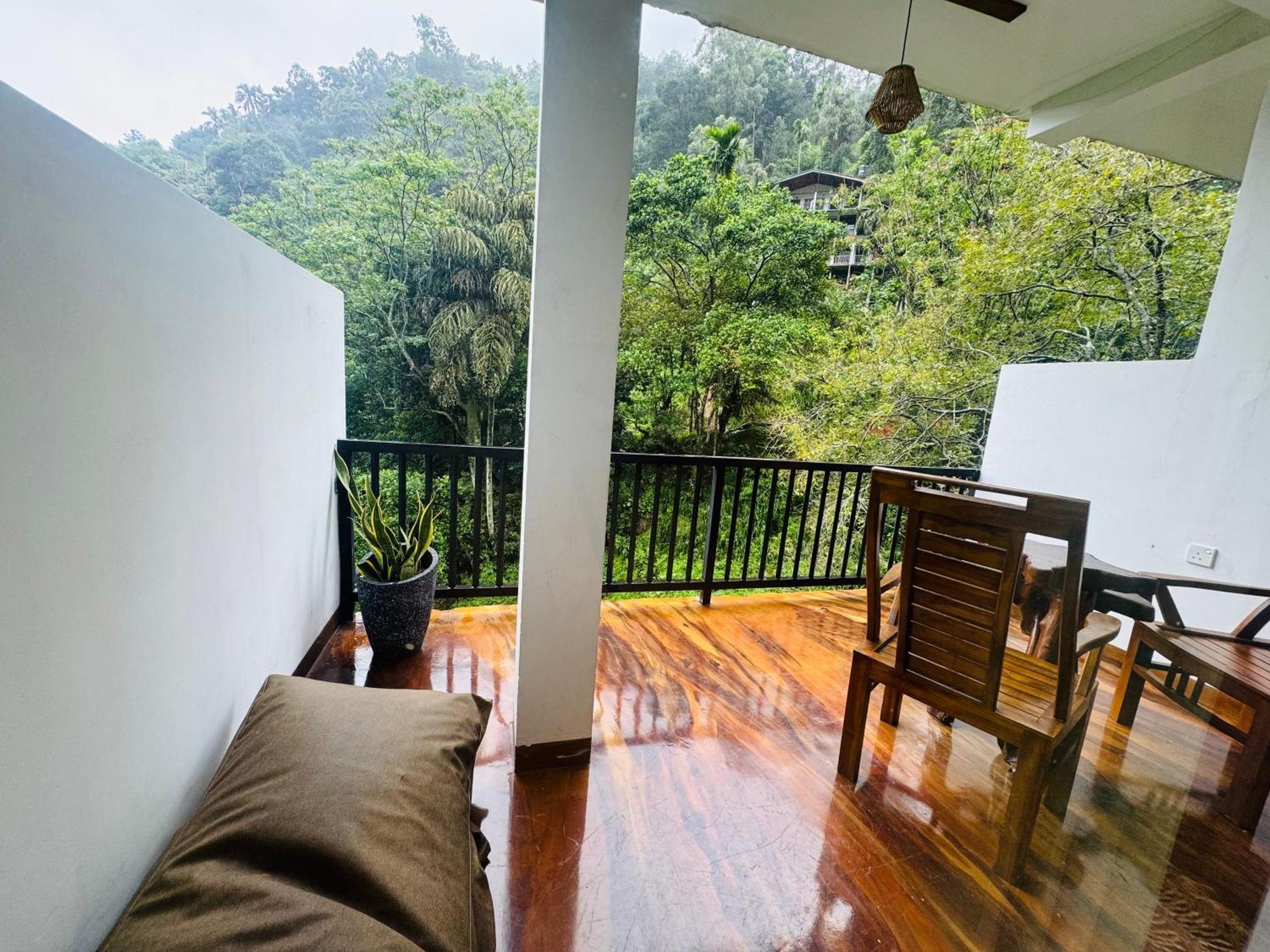 River Splendour Home Stay เอลลา ภายนอก รูปภาพ