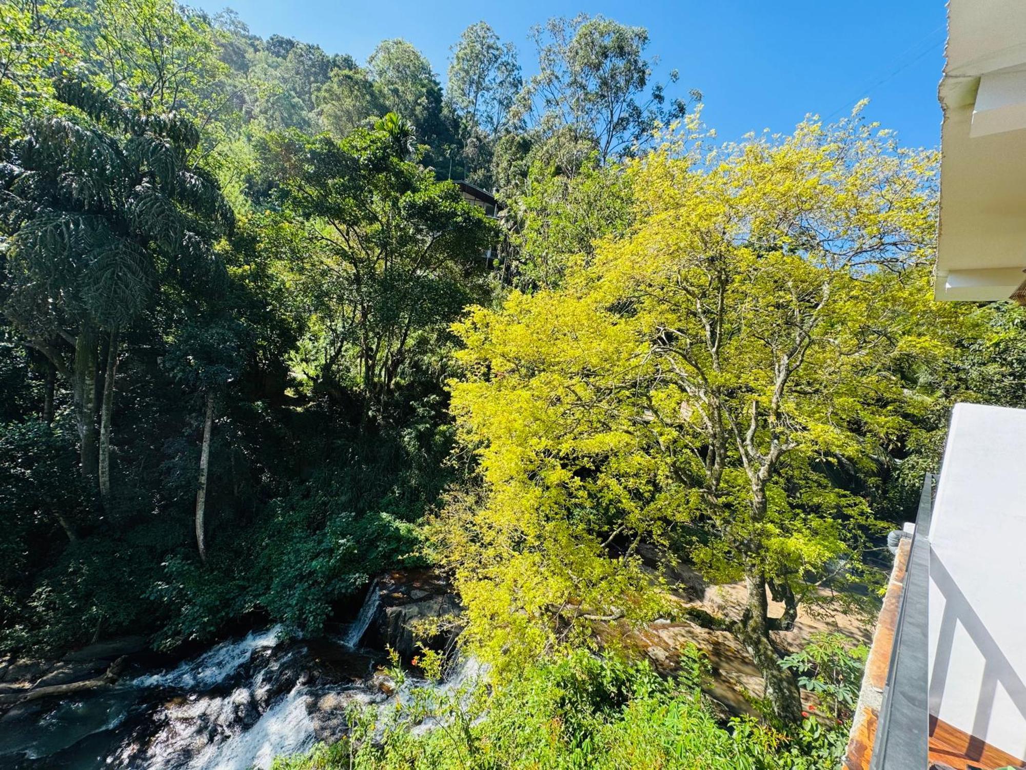 River Splendour Home Stay เอลลา ภายนอก รูปภาพ