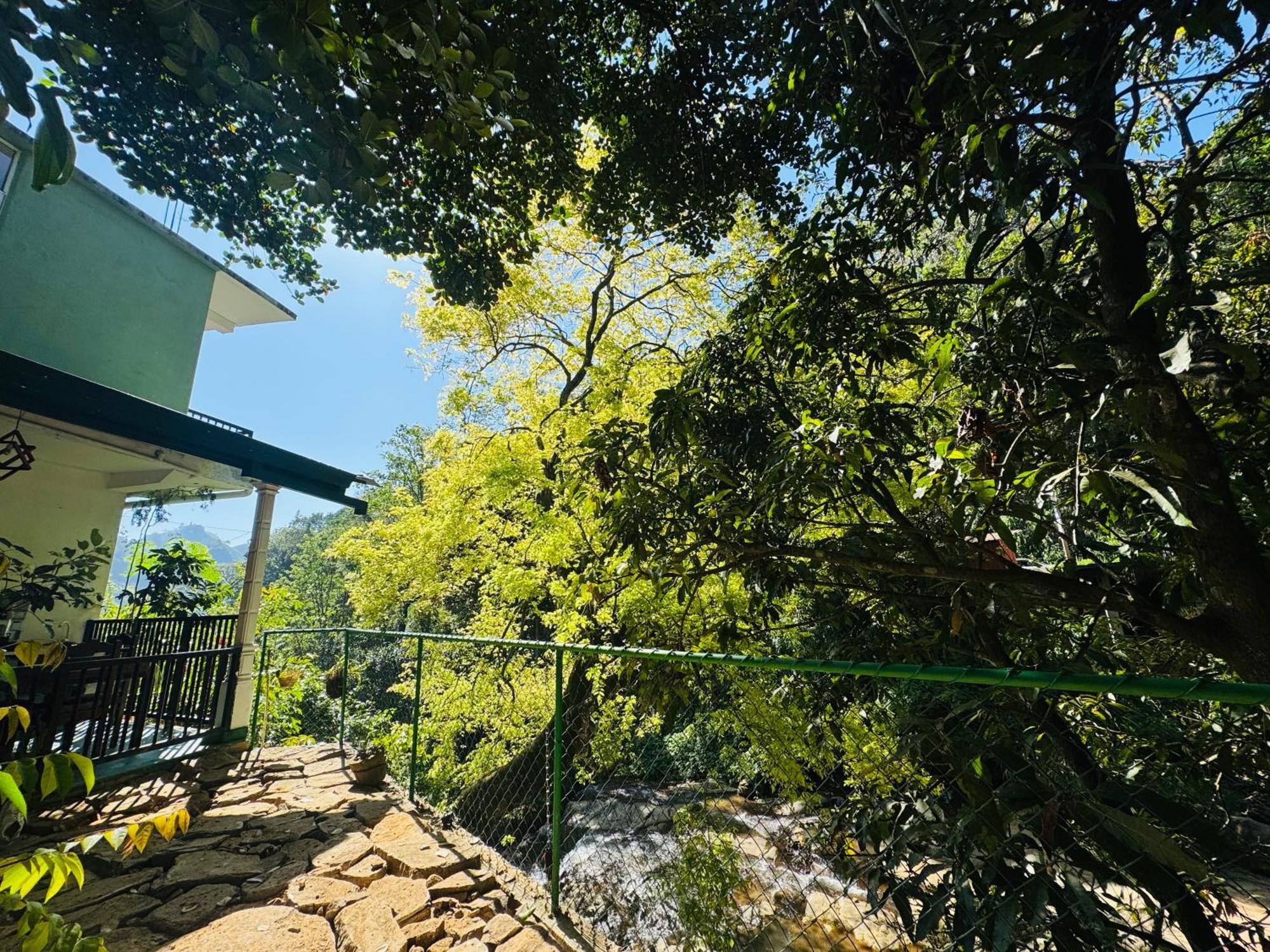 River Splendour Home Stay เอลลา ภายนอก รูปภาพ