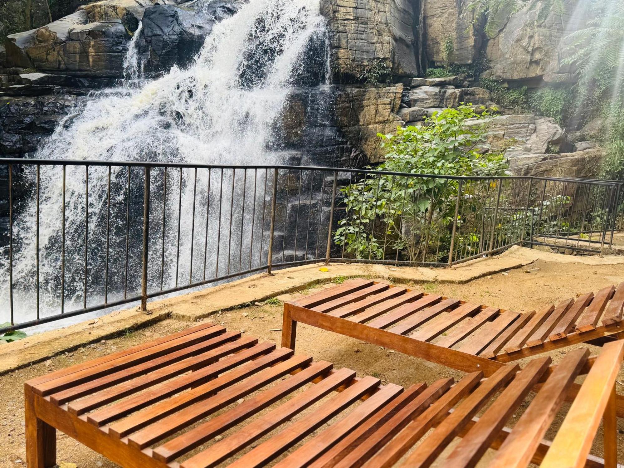 River Splendour Home Stay เอลลา ภายนอก รูปภาพ