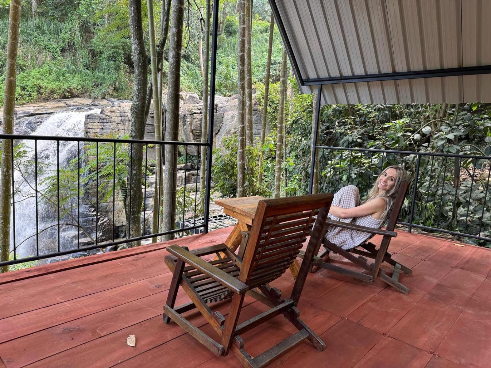 River Splendour Home Stay เอลลา ภายนอก รูปภาพ